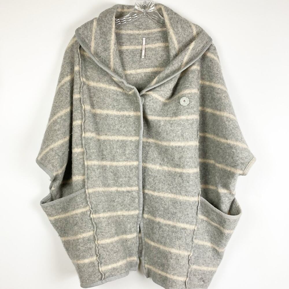 Free People Rare Blanket Poncho Wool Gray Stripe Coat Jacket Size XS - Picture 2 of 10